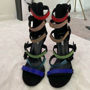 NEVER WORN EXCELLENT CONDITION Cape Robbin black gladiator sandal